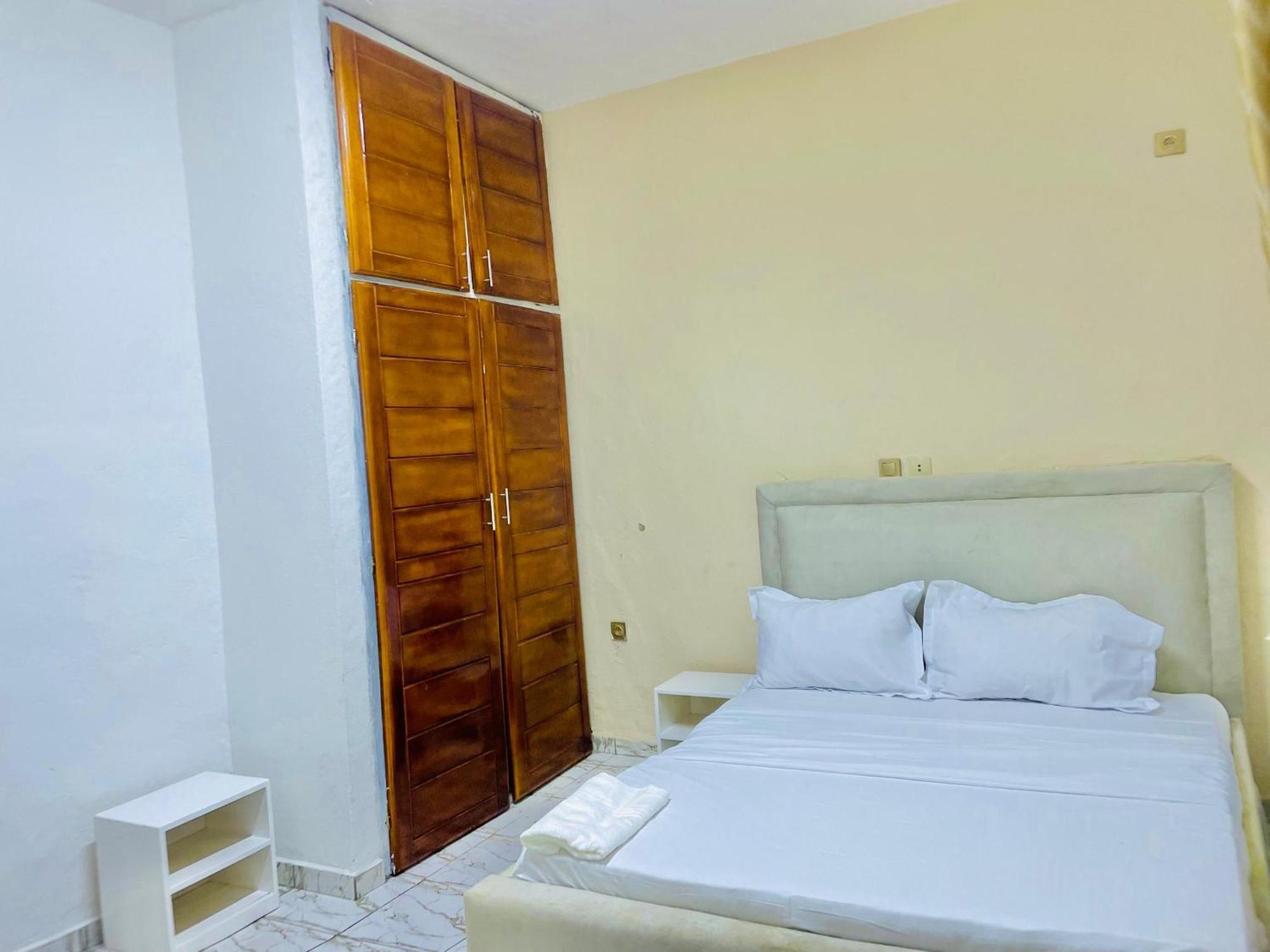 Appartement Avec Vue Panoramique Two Or Three Rooms Yaoundé Eksteriør billede